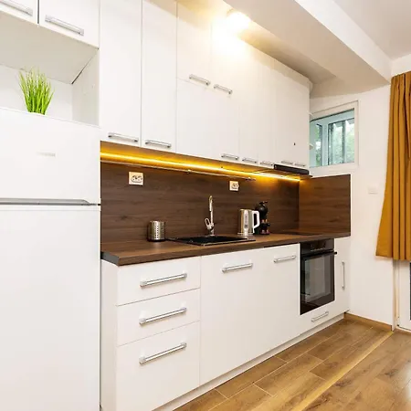 Comfy & Modern 1br Near Mall By Flat Manаger Апартамент