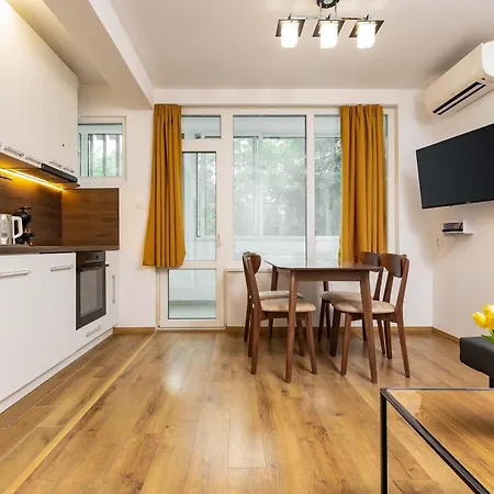 Comfy & Modern 1br Near Mall By Flat Manаger