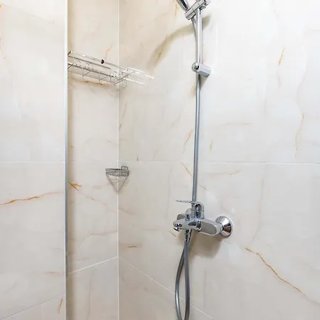 Апартамент Comfy & Modern 1br Near Mall By Flat Manаger *